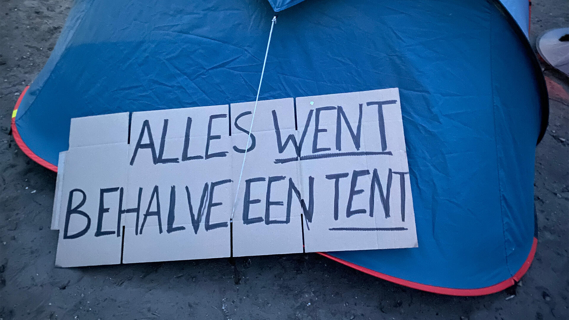 Alles went, behalve een tent